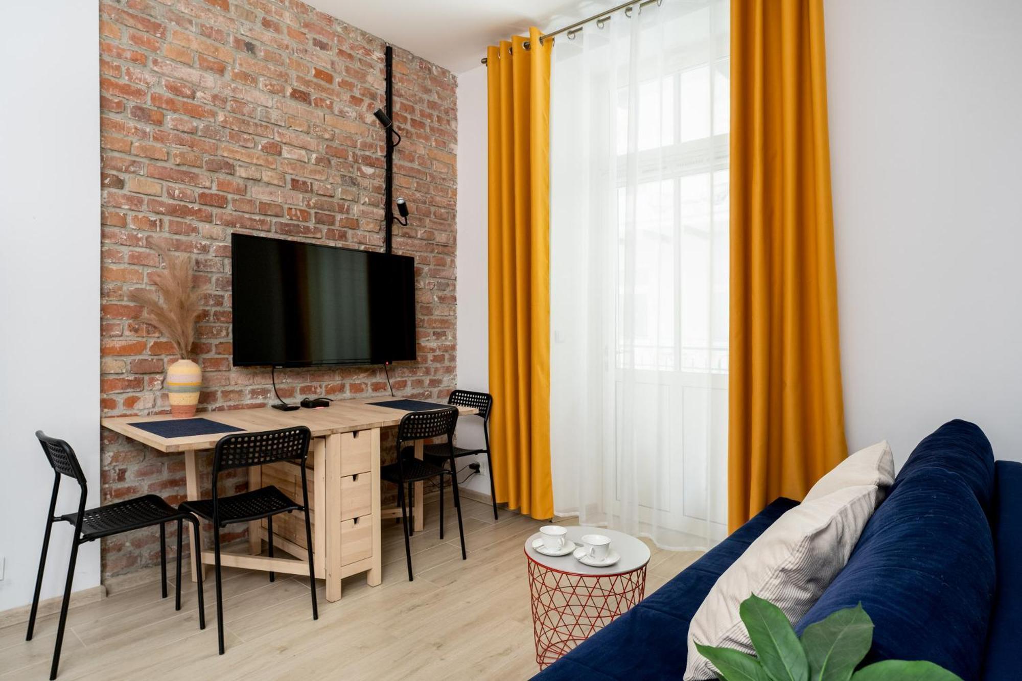 Апартаменти Quiet In Kazimierz - 3 Min From Wawel Castle Краків